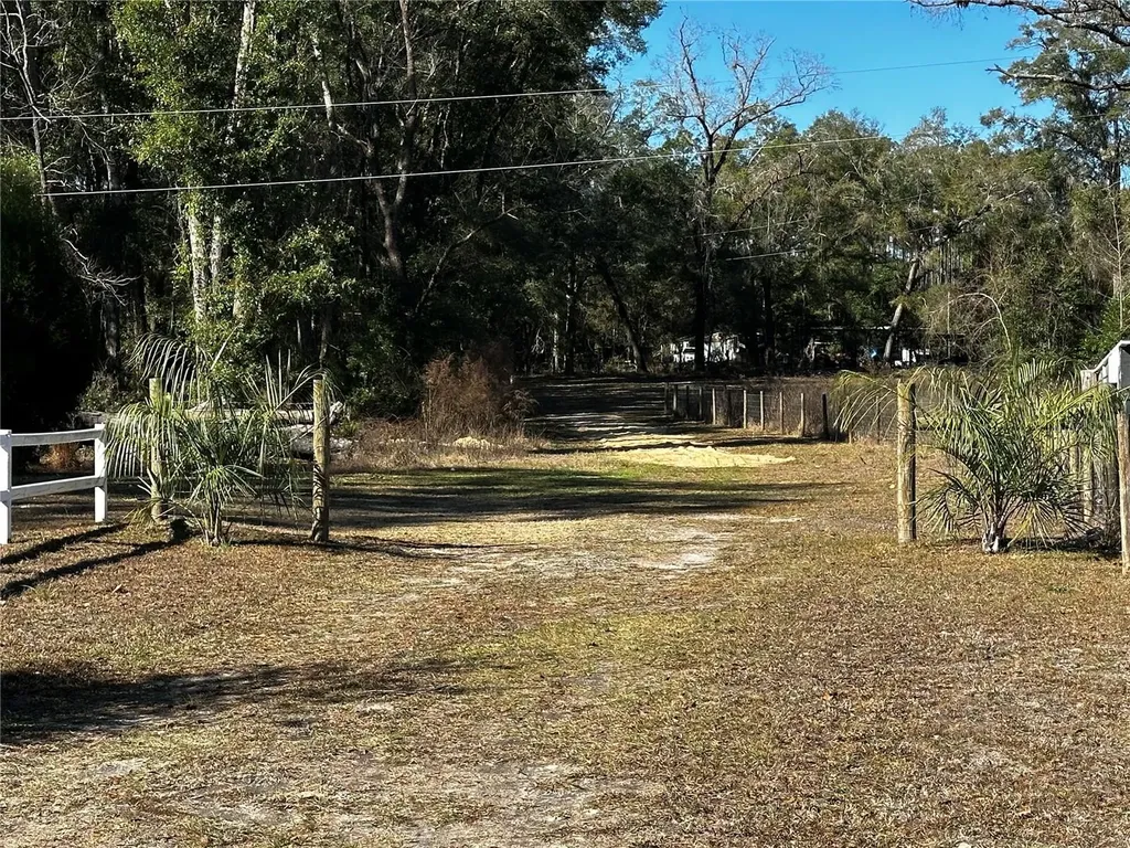 20548 S Us Highway 441 High Springs FL 32643