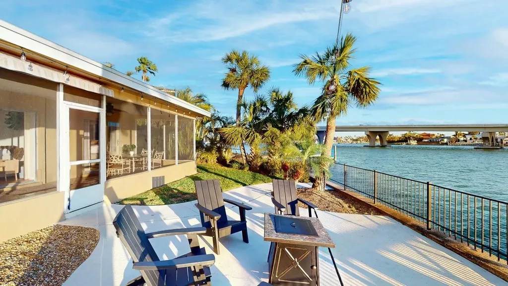 3606 Belle Vista Drive E St Pete Beach FL 33706