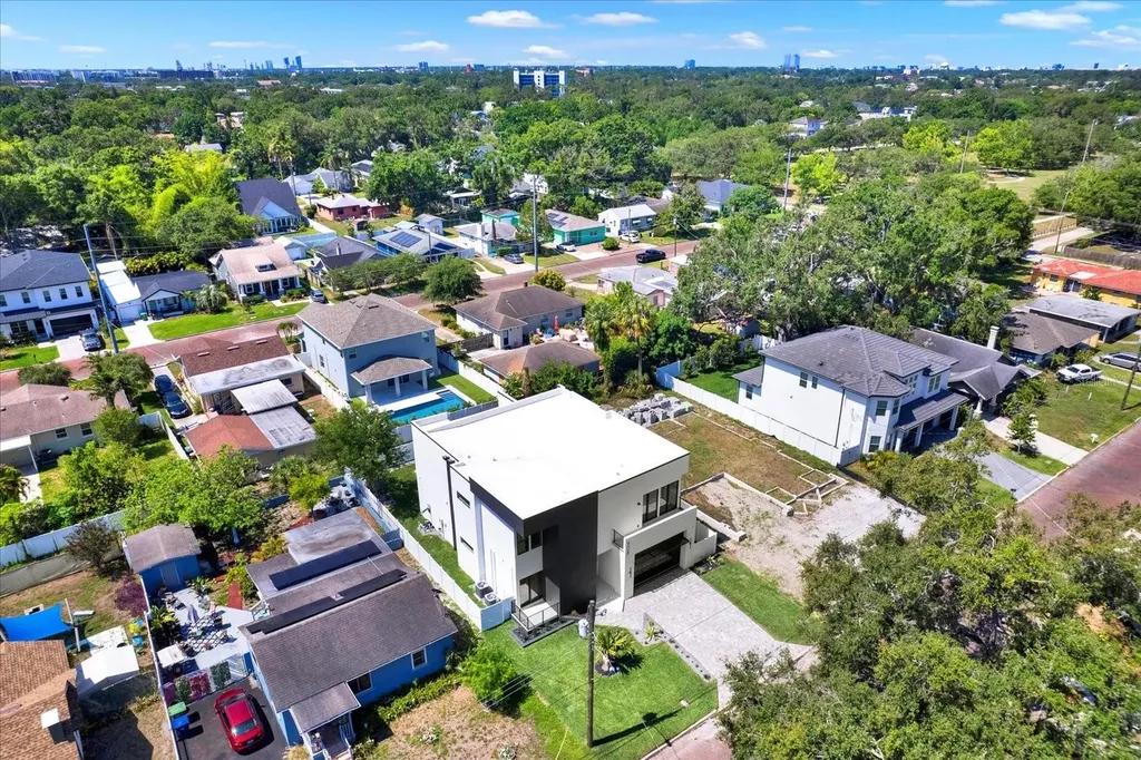 908 W Fribley Street Tampa FL 33603