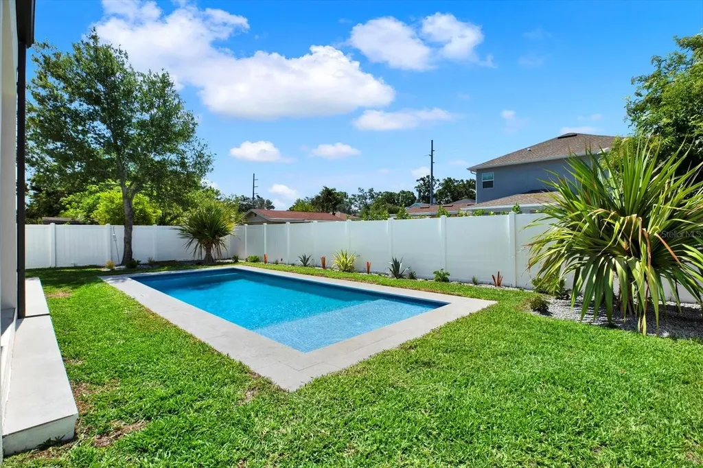 908 W Fribley Street Tampa FL 33603