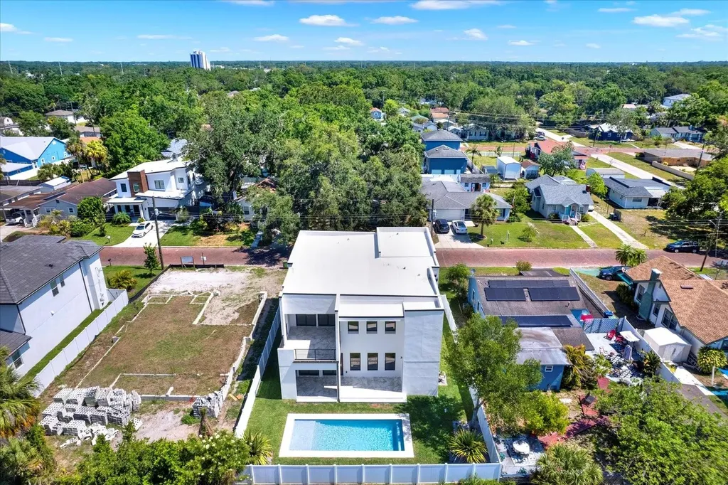 908 W Fribley Street Tampa FL 33603