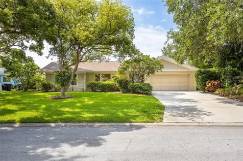 1235 Nelson Street Dunedin FL 34698