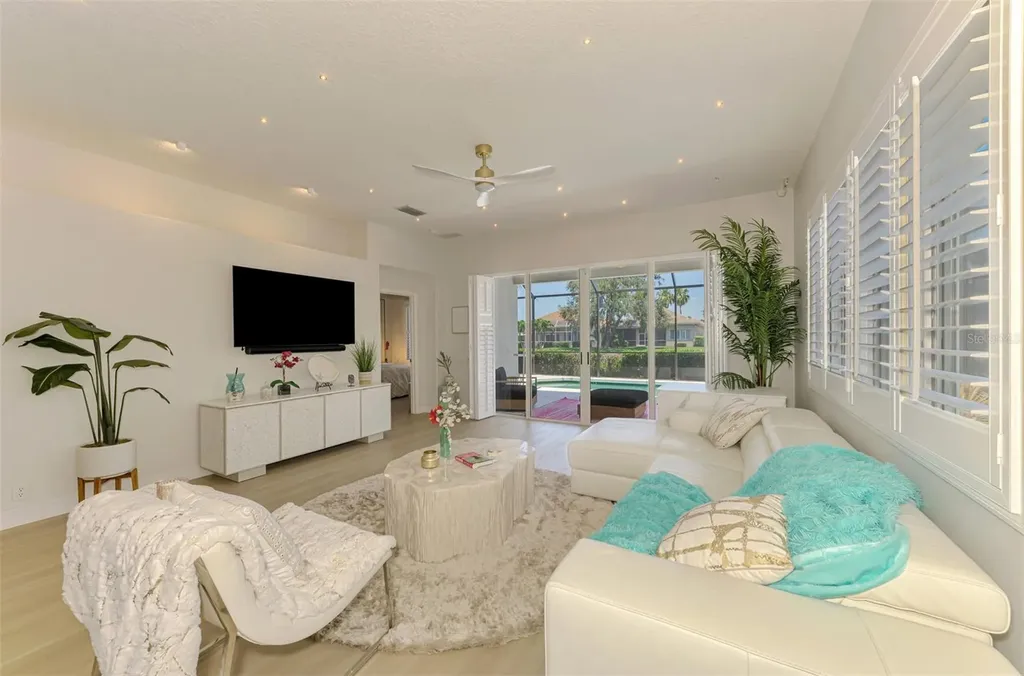 8731 52nd Drive E Bradenton FL 34211