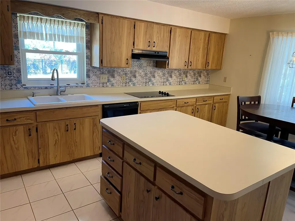 420 S Brockfield Drive Sun City Center FL 33573