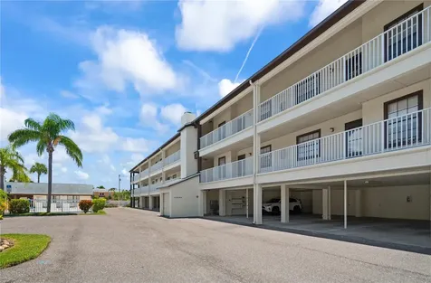 340 Causeway Boulevard Dunedin FL 34698