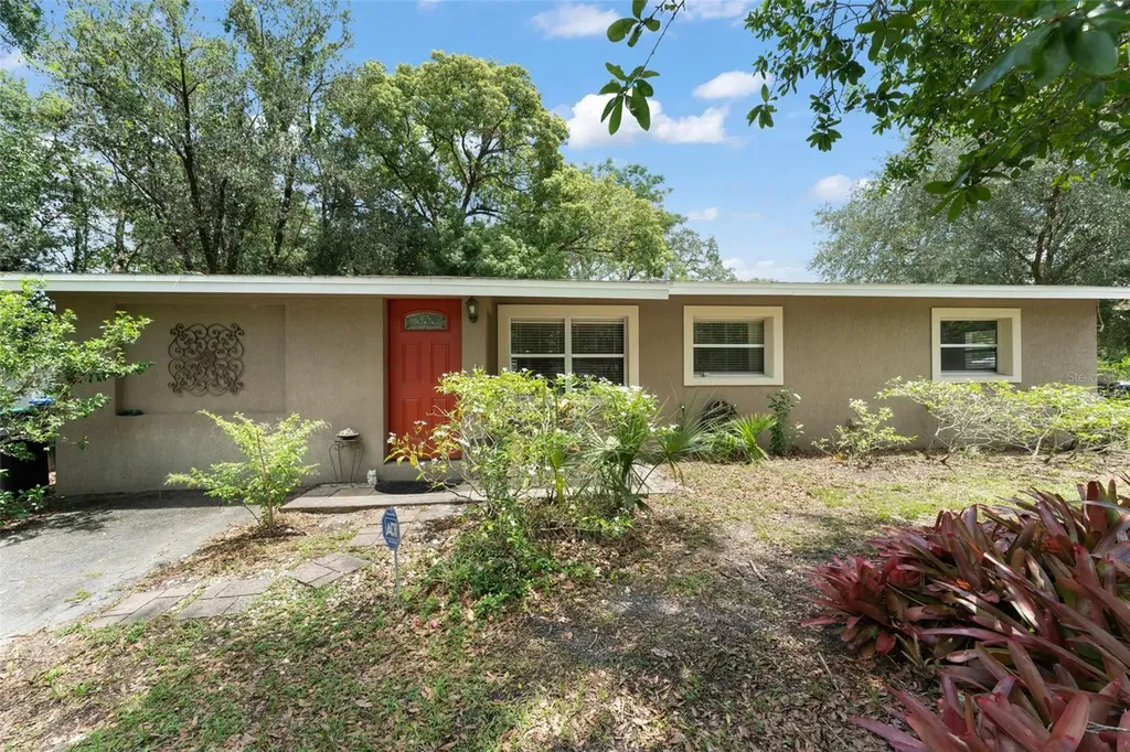 17 S Aurora Drive Apopka FL 32703