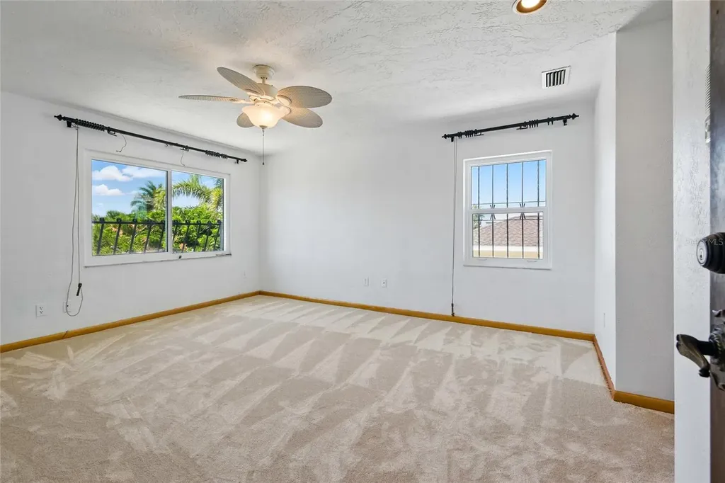 11285 8th Street E Treasure Island FL 33706