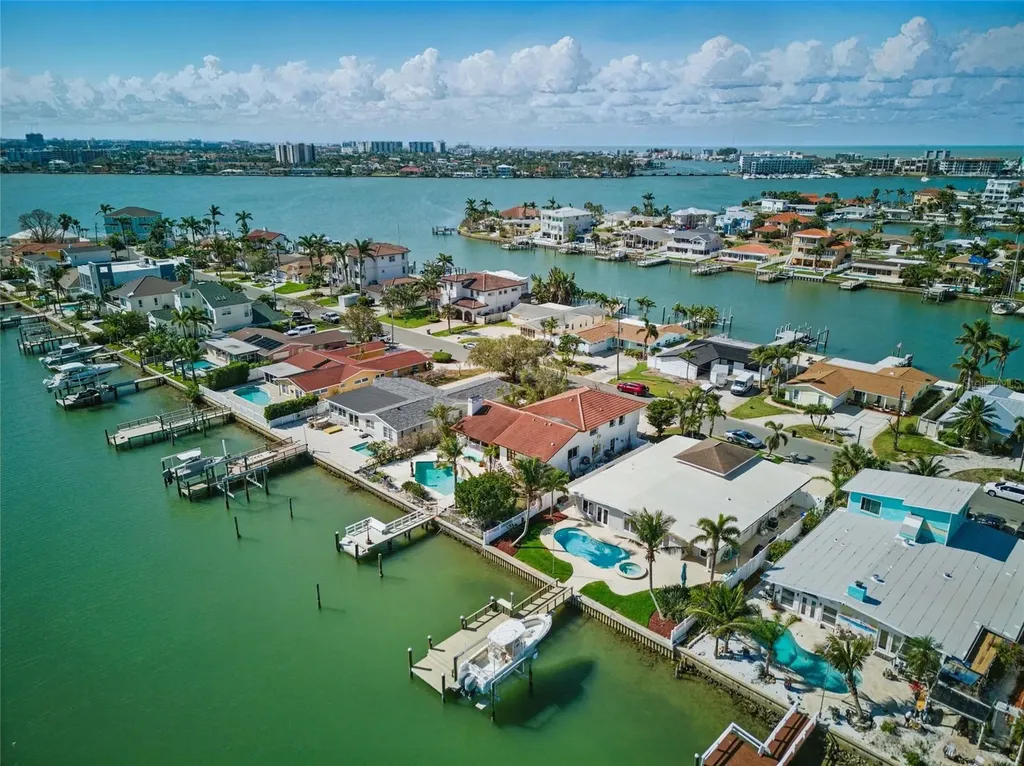 11285 8th Street E Treasure Island FL 33706