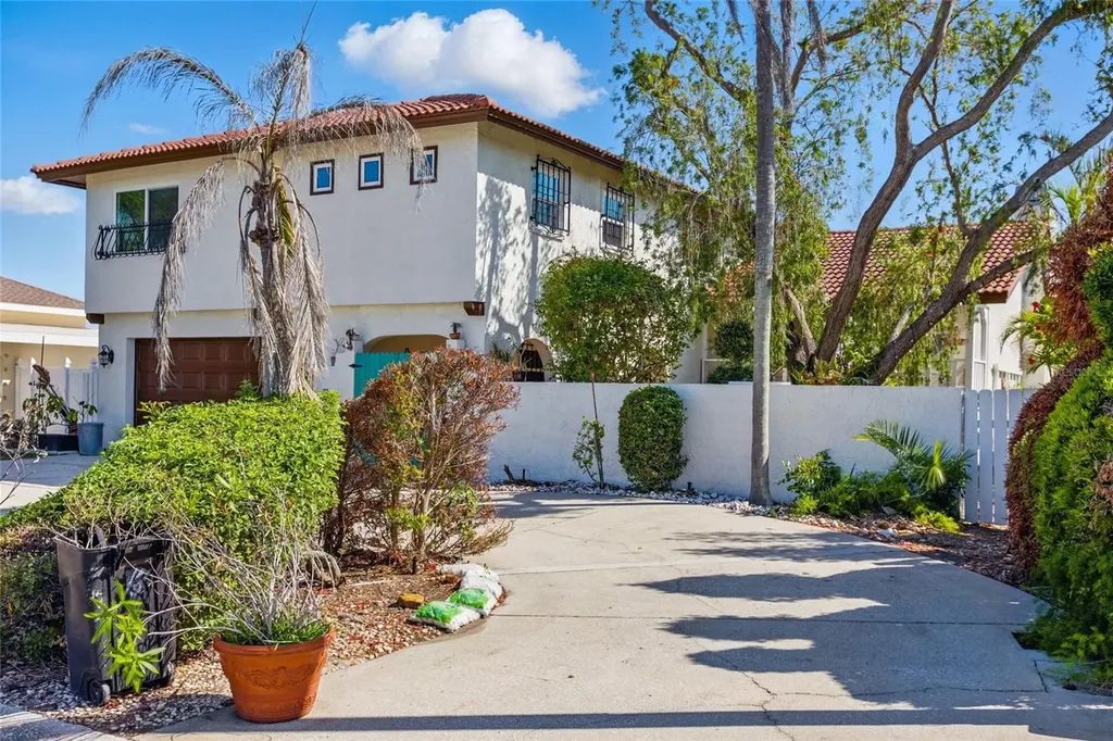 11285 8th Street E Treasure Island FL 33706
