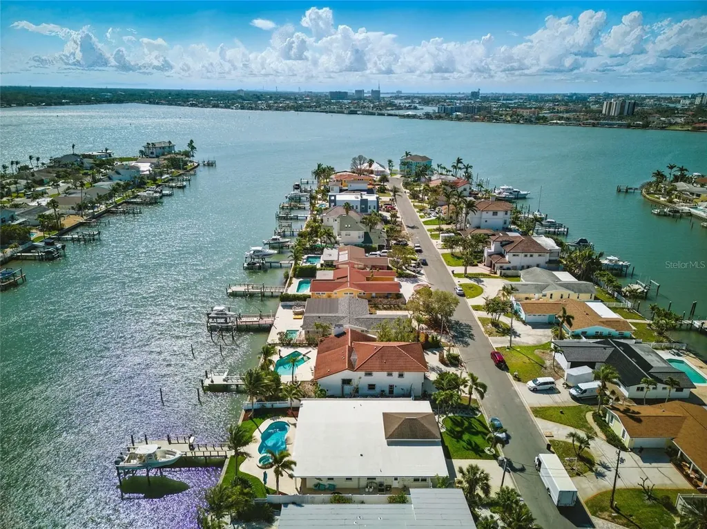11285 8th Street E Treasure Island FL 33706