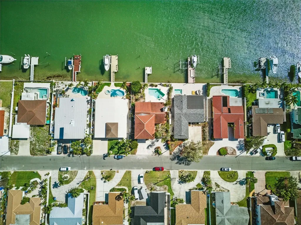 11285 8th Street E Treasure Island FL 33706