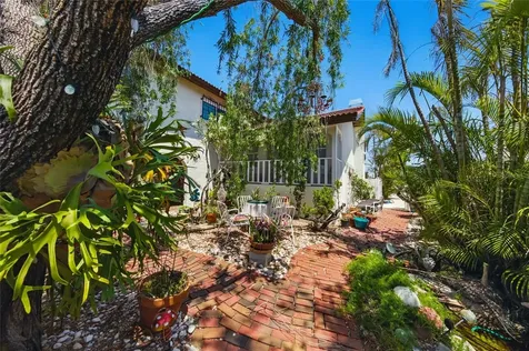 11285 8th Street E Treasure Island FL 33706