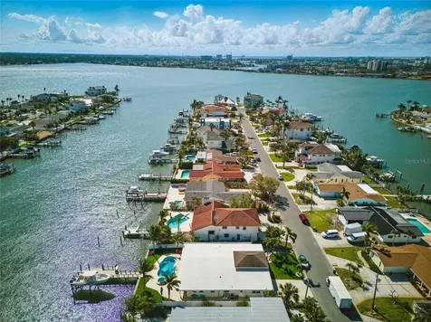 11285 8th Street E Treasure Island FL 33706