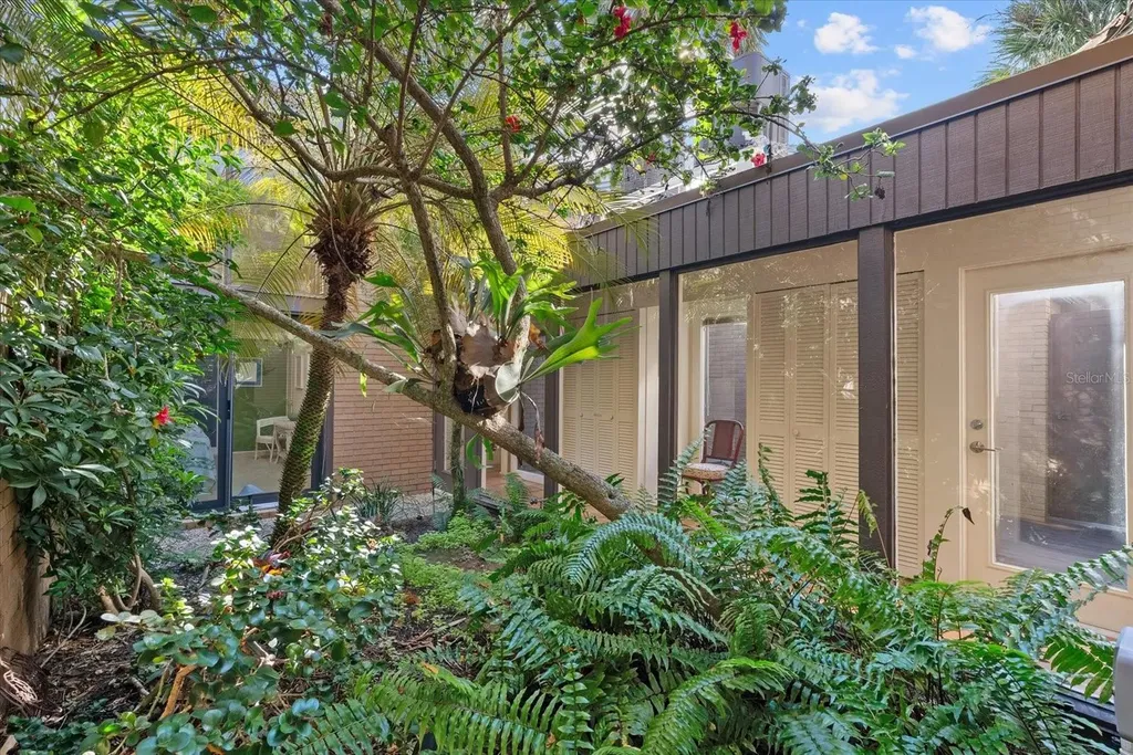 35 Sandy Cove Road Sarasota FL 34242