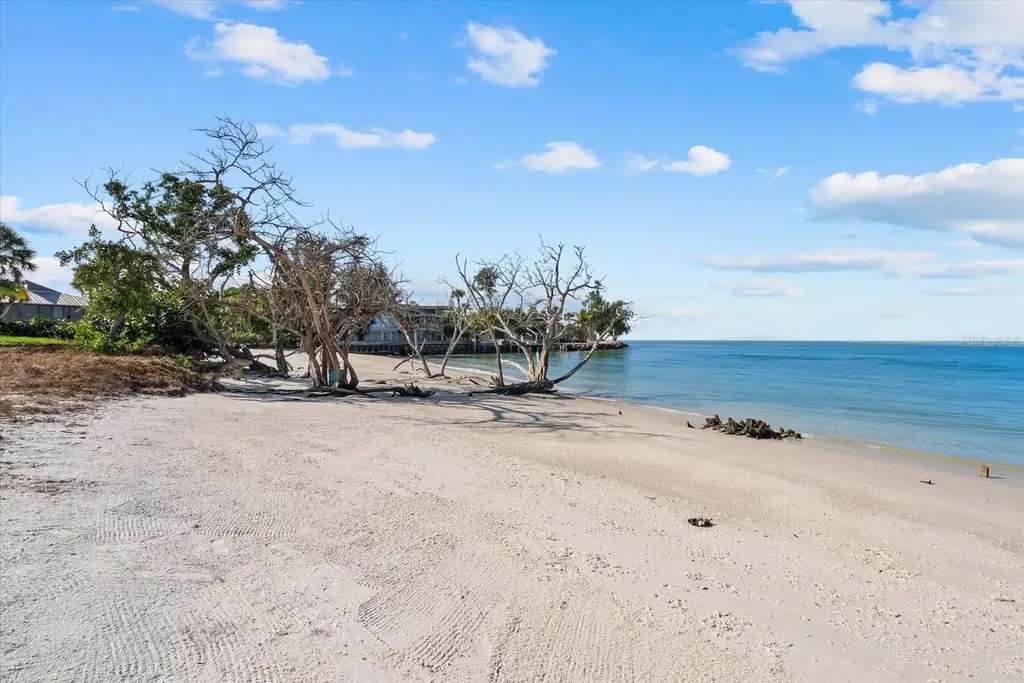 35 Sandy Cove Road Sarasota FL 34242
