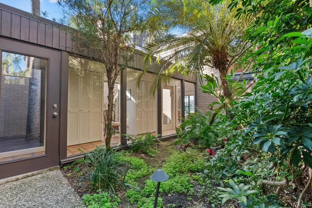 35 Sandy Cove Road Sarasota FL 34242