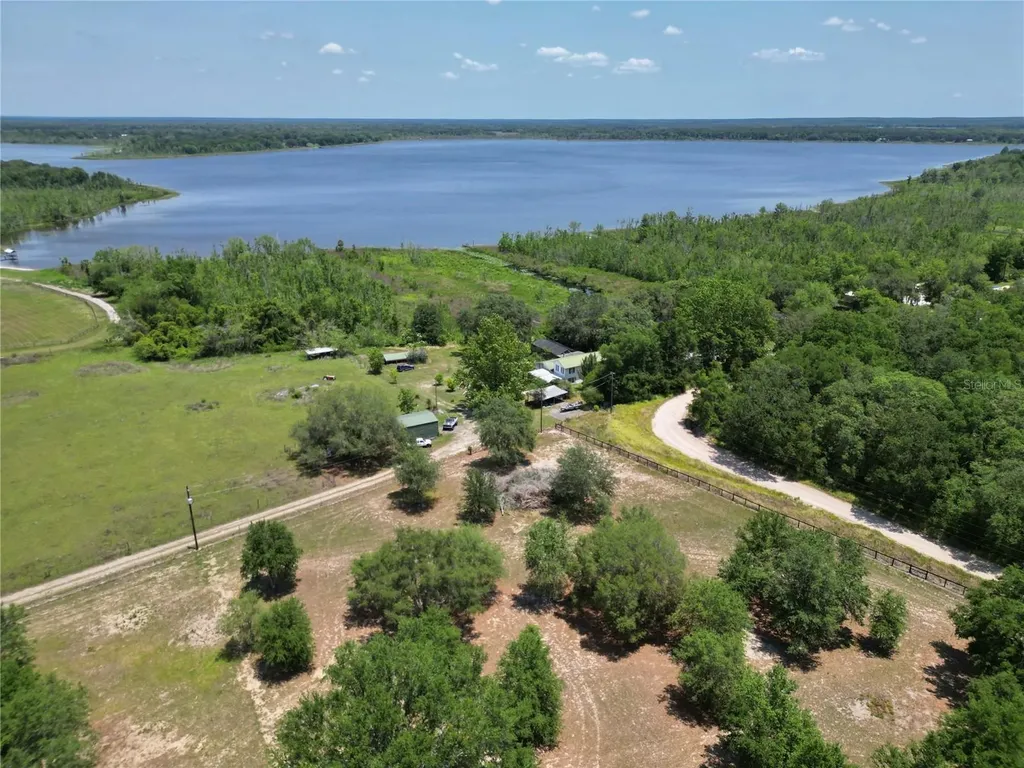 Tbd SE 55th Place Ocklawaha FL 32179