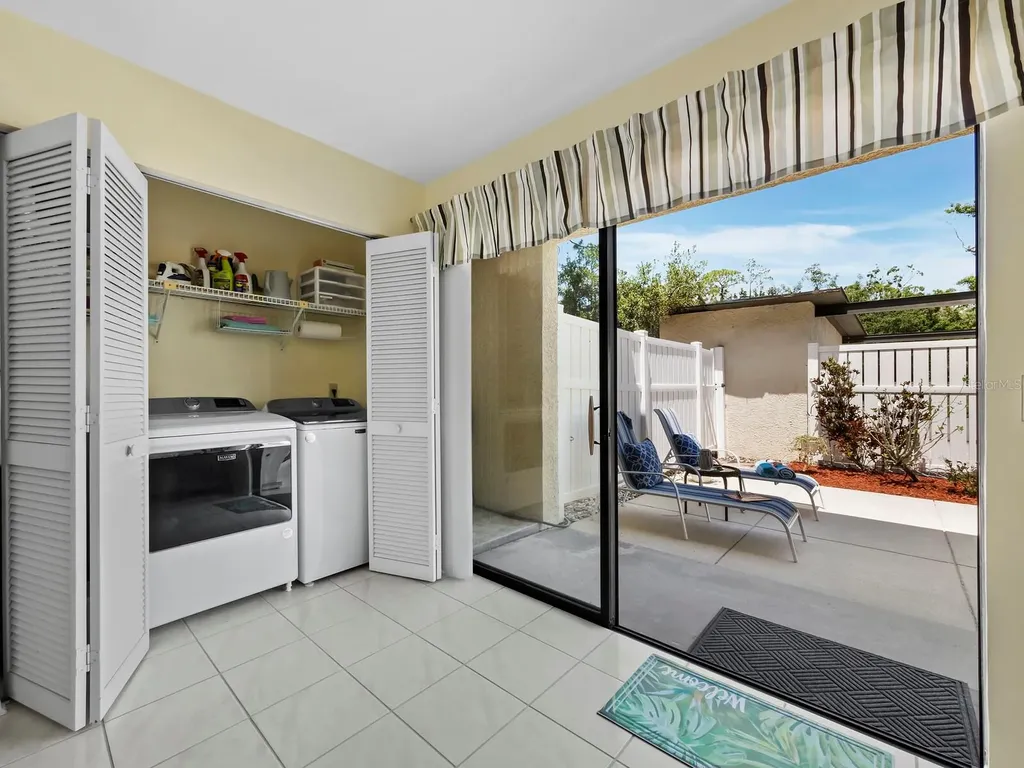 6110 Country Club Way Sarasota FL 34243