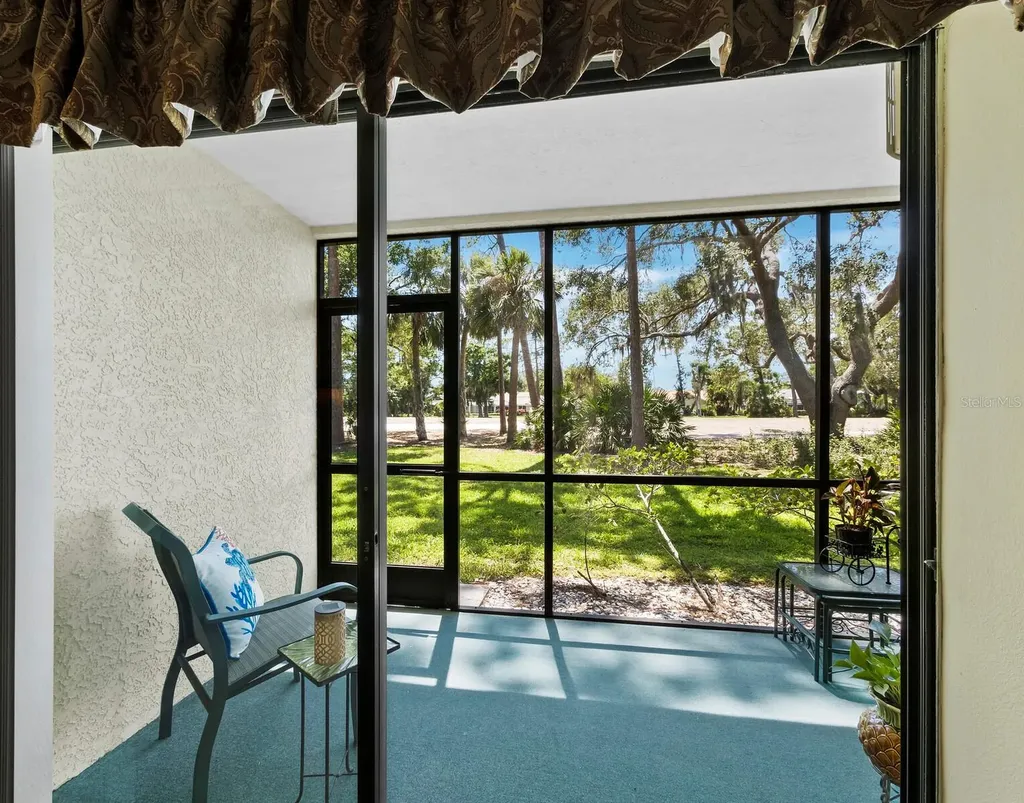 6110 Country Club Way Sarasota FL 34243