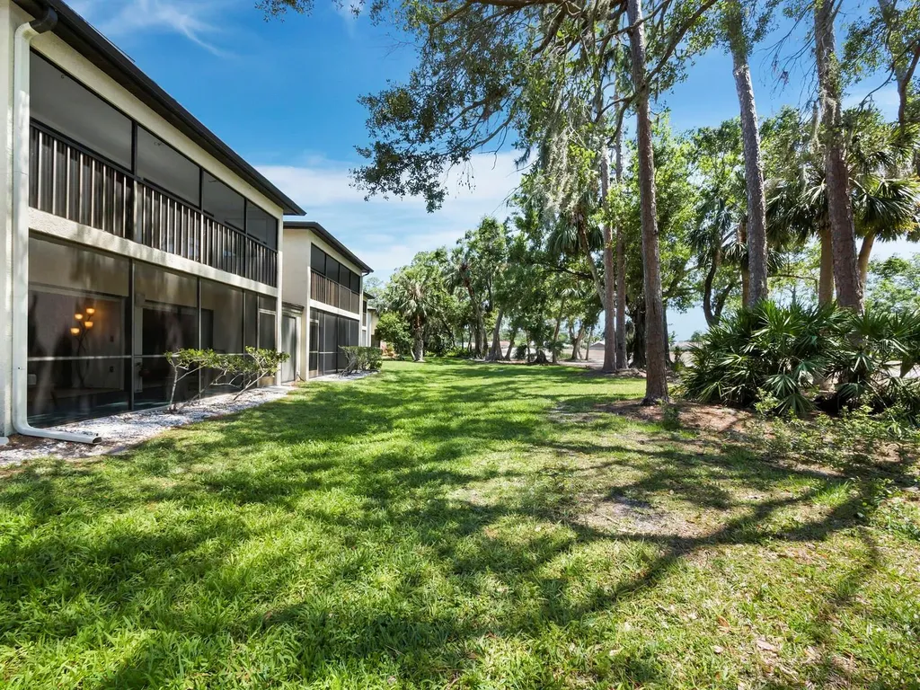 6110 Country Club Way Sarasota FL 34243