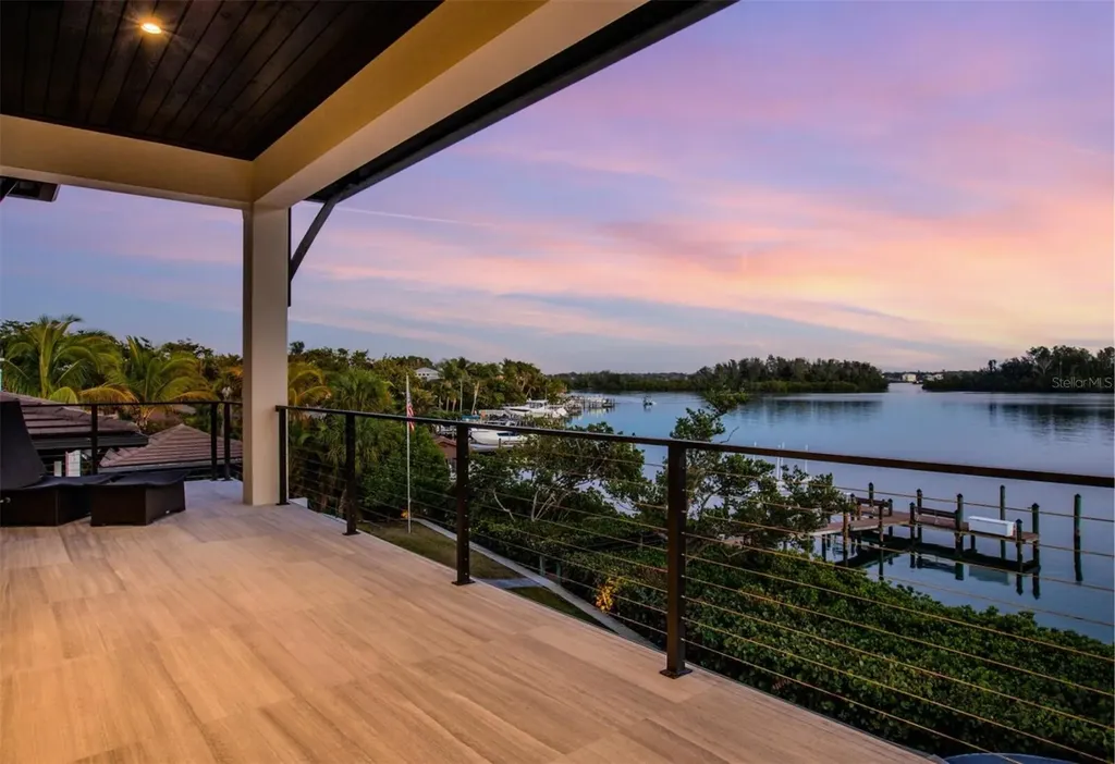 3799 Flamingo Avenue Sarasota FL 34242