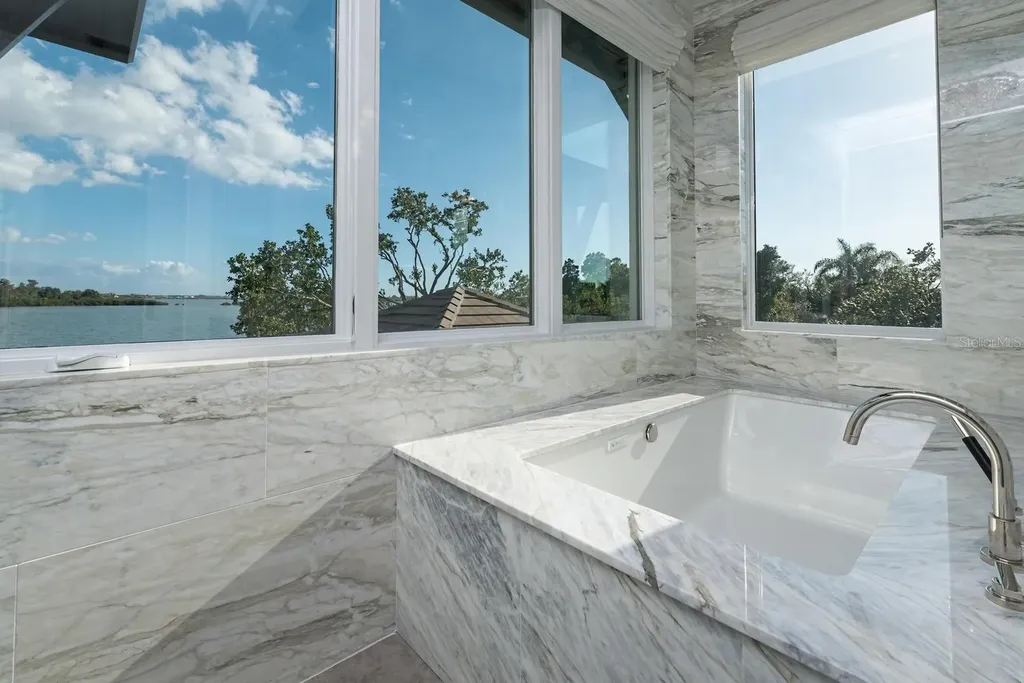 3799 Flamingo Avenue Sarasota FL 34242