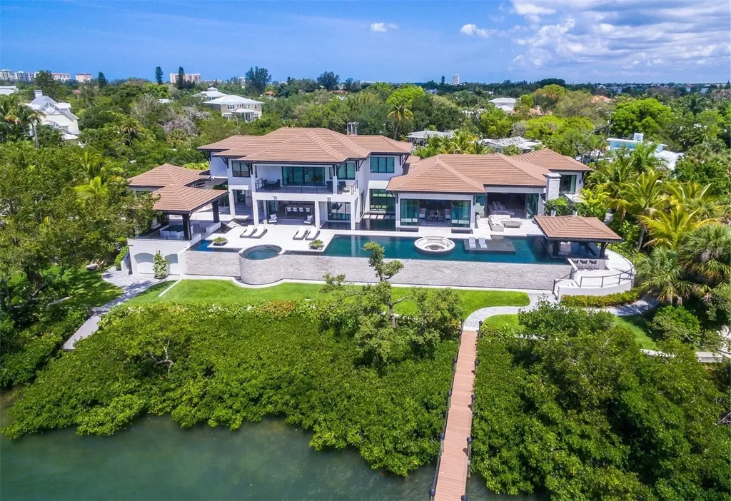 3799 Flamingo Avenue Sarasota FL 34242