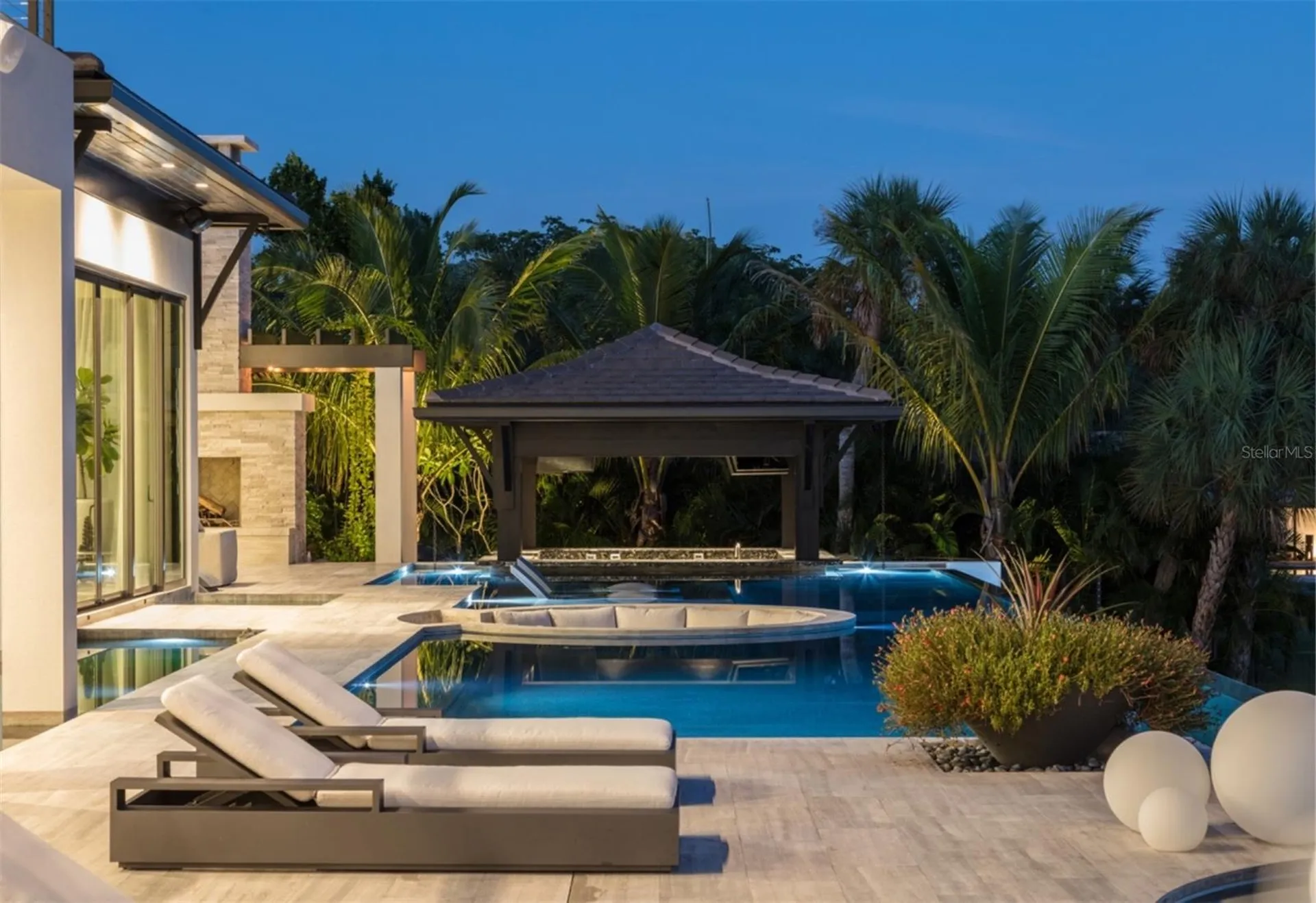 3799 Flamingo Avenue Sarasota FL 34242