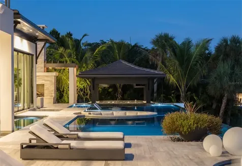 3799 Flamingo Avenue Sarasota FL 34242
