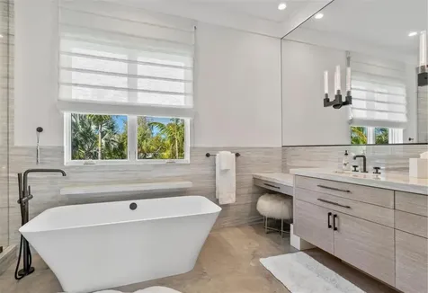 3799 Flamingo Avenue Sarasota FL 34242