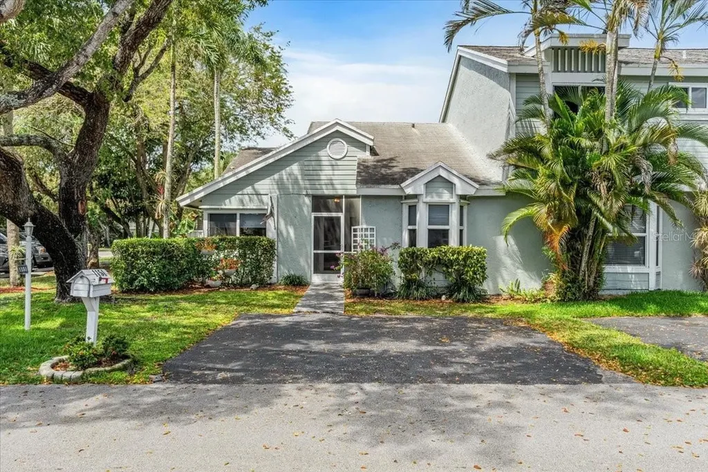1151 SW 111th Terrace Davie FL 33324