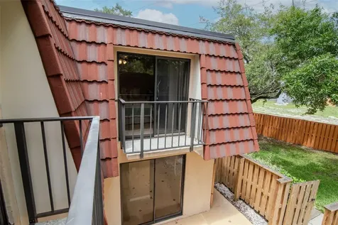 2725 11th Court Palm Harbor FL 34684