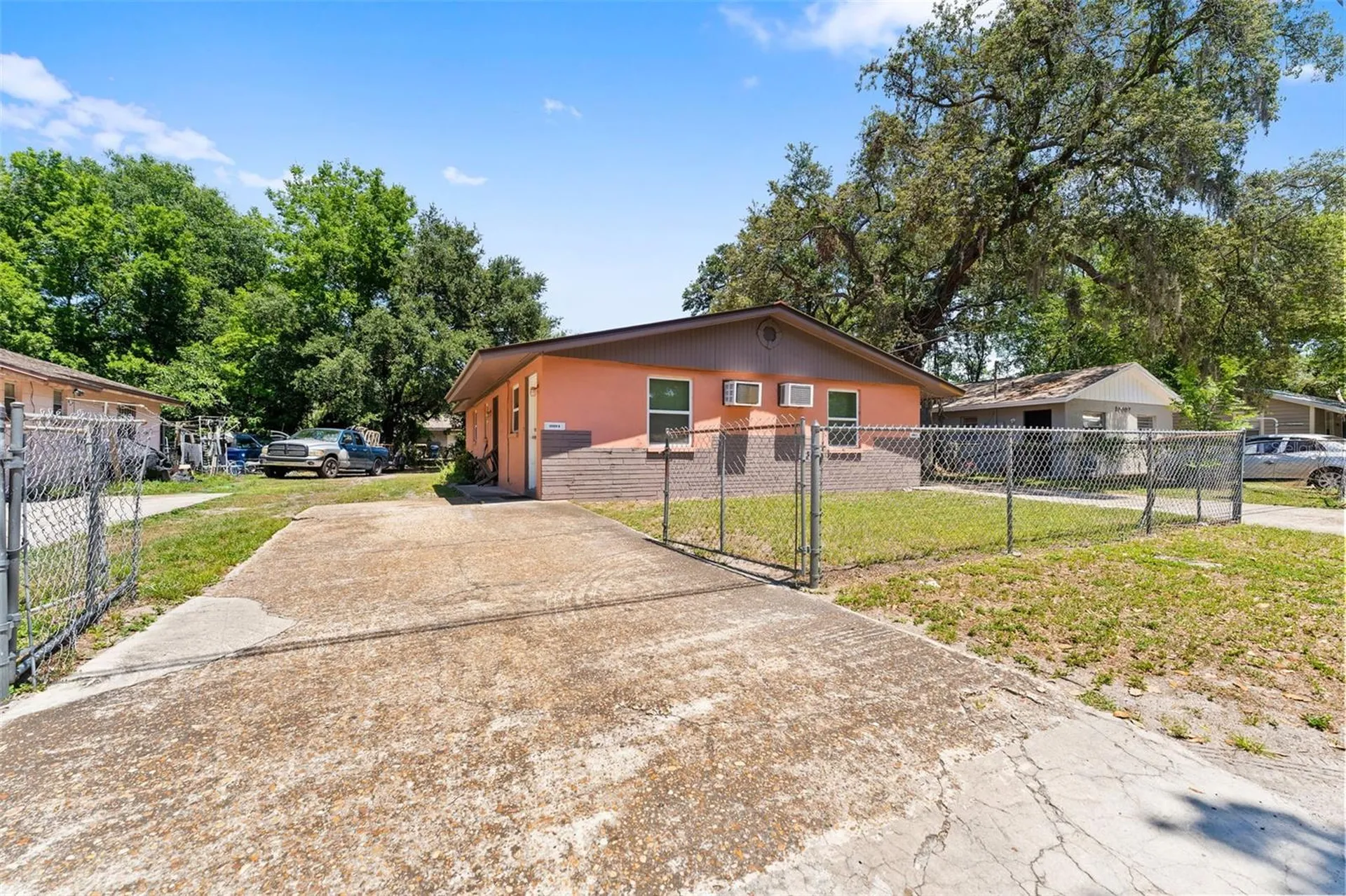 10009 N 10th Street Tampa FL 33612