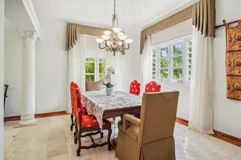 A-12 Vista Linda Guaynabo PR 00969