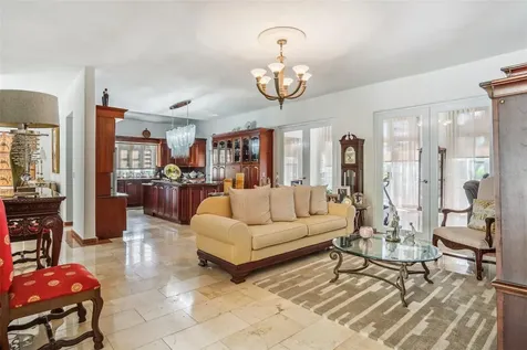 A-12 Vista Linda Guaynabo PR 00969