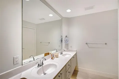 5787 Ivrea Drive Sarasota FL 34238