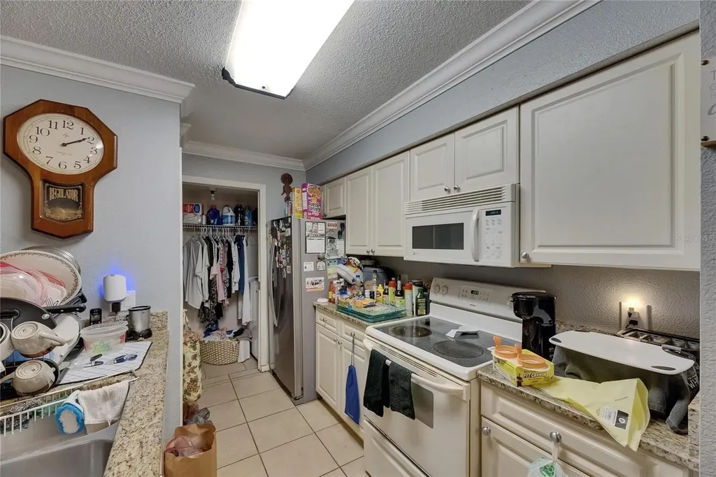 9481 Highland Oak Drive Tampa FL 33647