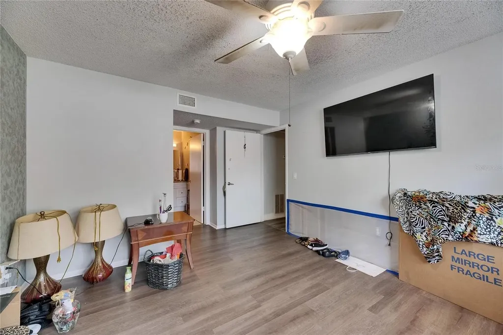 9481 Highland Oak Drive Tampa FL 33647