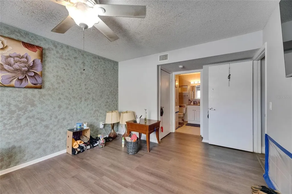 9481 Highland Oak Drive Tampa FL 33647