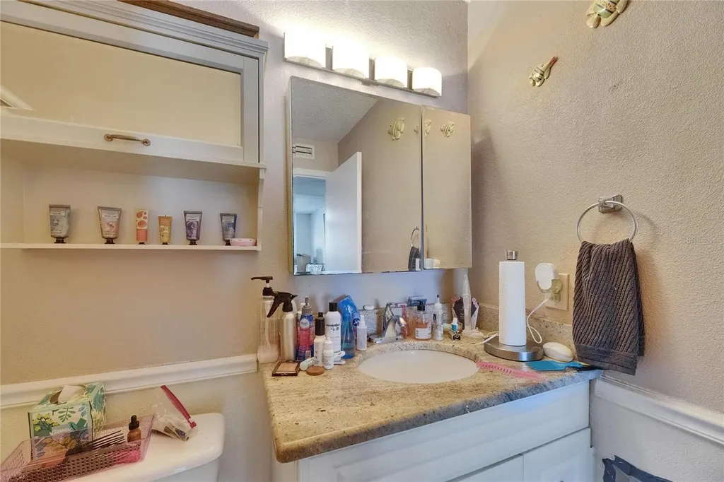 9481 Highland Oak Drive Tampa FL 33647