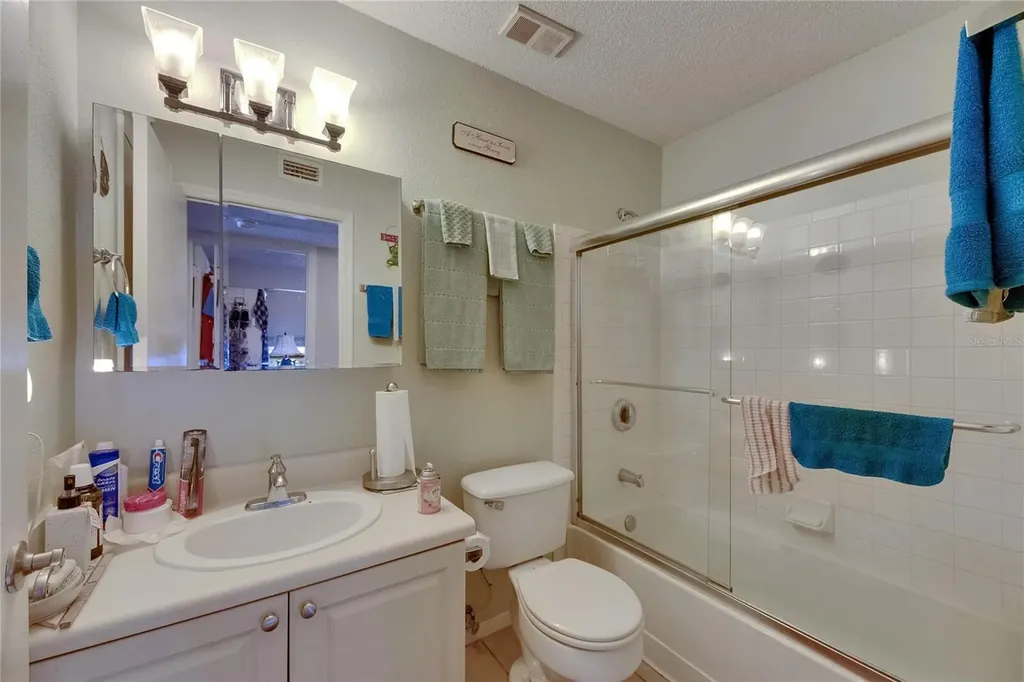 9481 Highland Oak Drive Tampa FL 33647