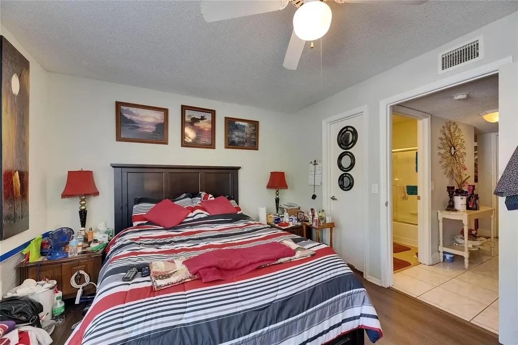 9481 Highland Oak Drive Tampa FL 33647