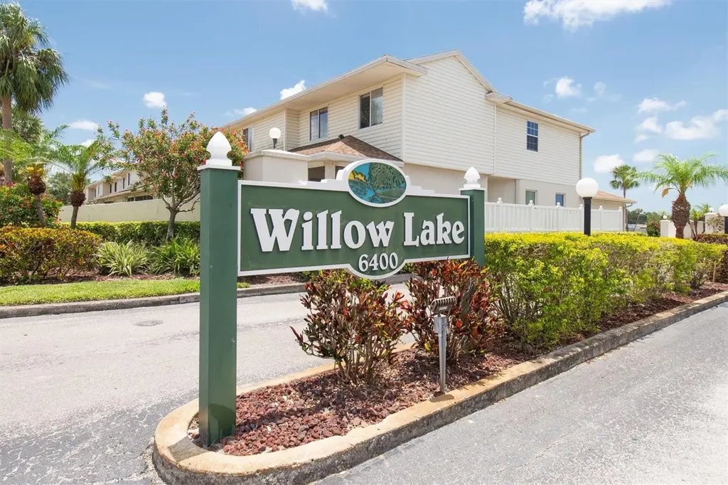 6400 46th Avenue N Kenneth City FL 33709