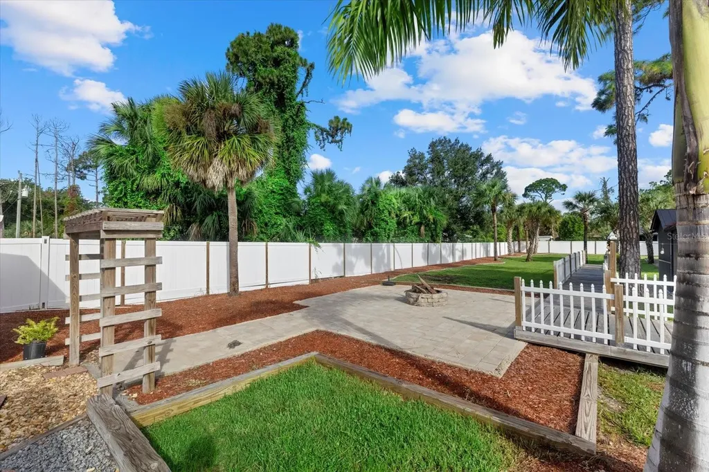 2769 Dode Avenue North Port FL 34288