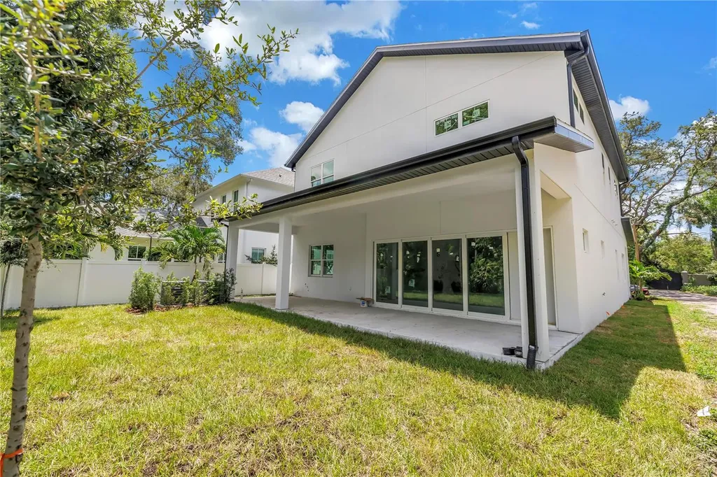 1025 42nd Avenue N St Petersburg FL 33703