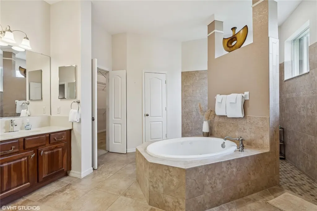 2221 SW 8th Court Cape Coral FL 33991