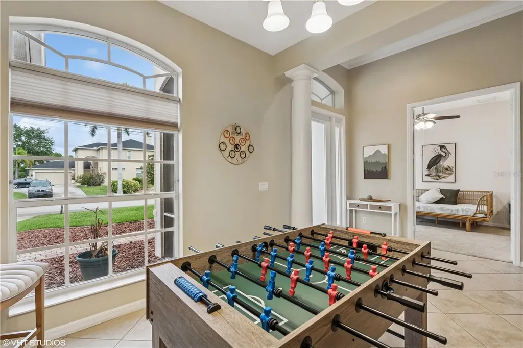 2221 SW 8th Court Cape Coral FL 33991