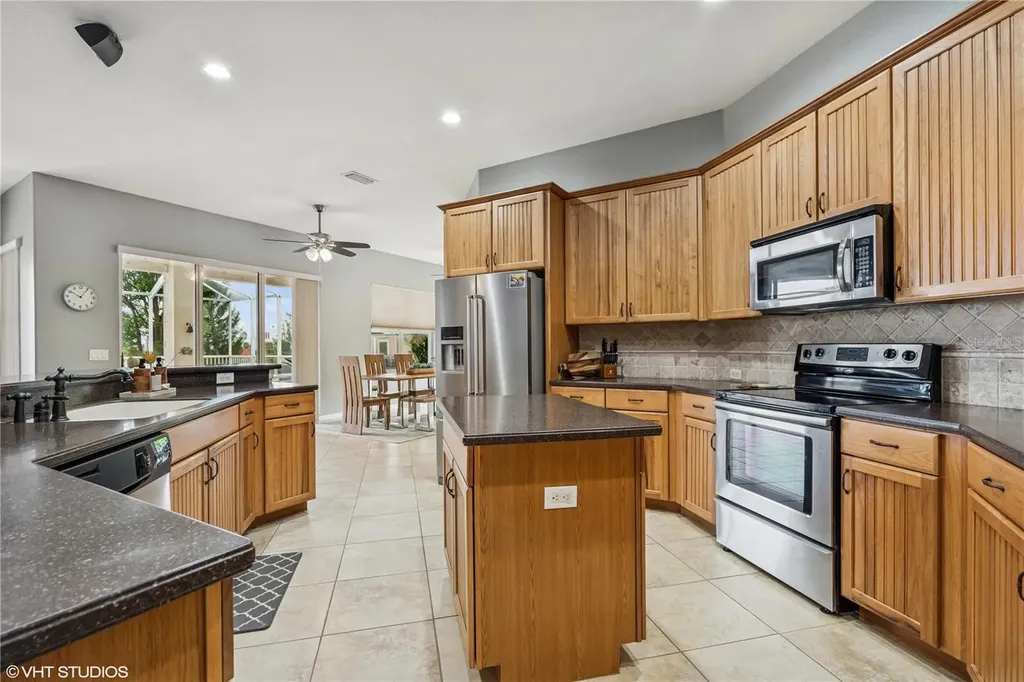 2221 SW 8th Court Cape Coral FL 33991