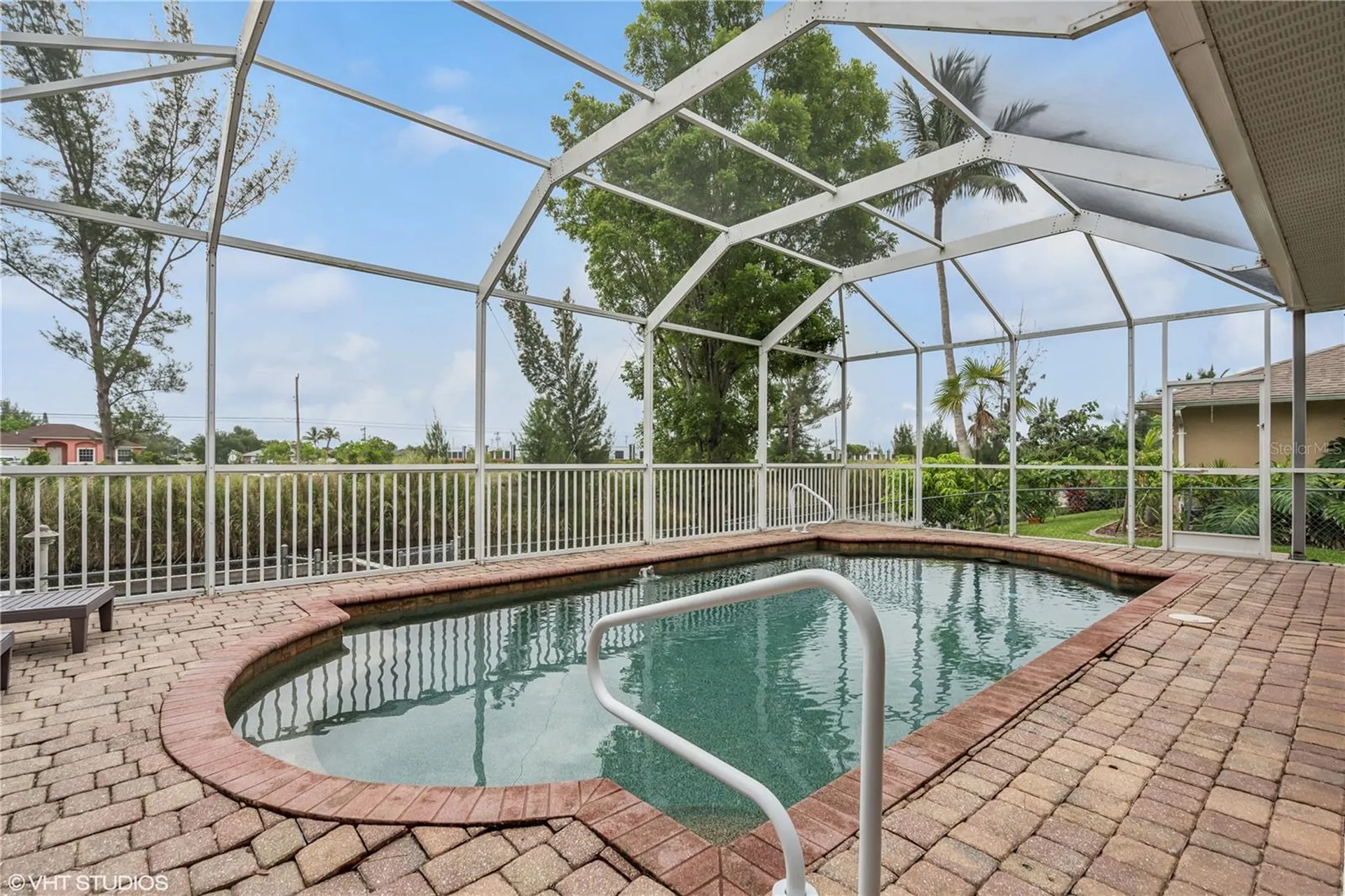 2221 SW 8th Court Cape Coral FL 33991