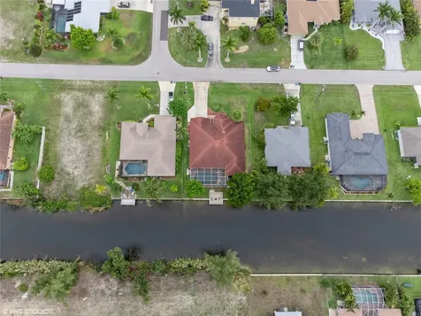 2221 SW 8th Court Cape Coral FL 33991
